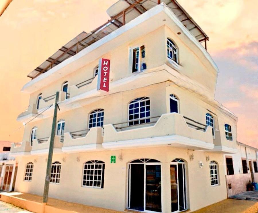 פרוגרסו Hotel Baroni מראה חיצוני תמונה